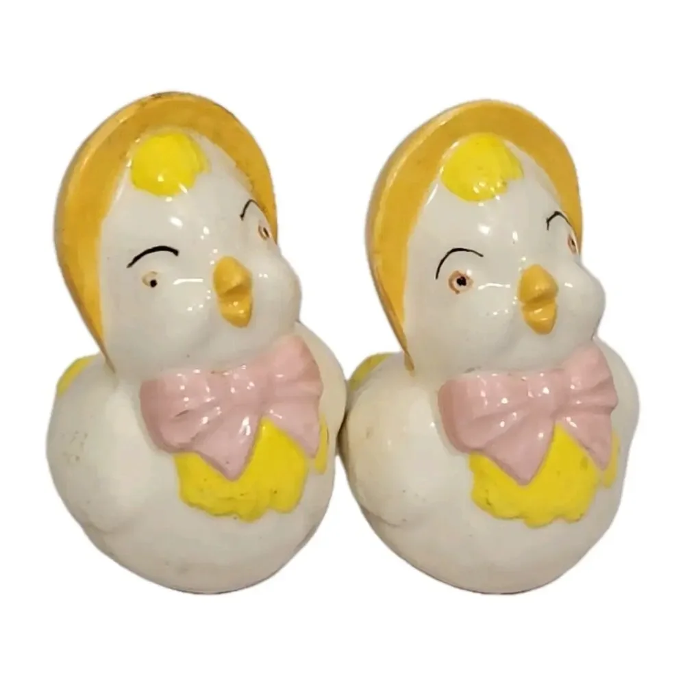 Vtg Anthropomorphic Mini Baby Chicks Figures Cottage Decor Grandma Chicken Bird